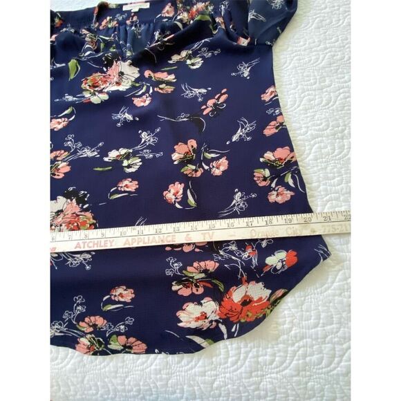 Fun2Fun Navy Blue Floral Print V-Neck Blouse Top Size Small NWOT - Picture 13 of 14